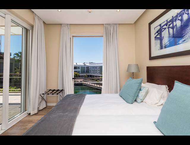 2 BEDROOM APARTMENT FOR SALE IN WATERFRONT